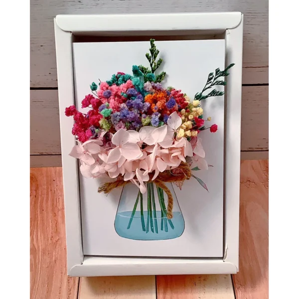Very mini dried flower card with gift box